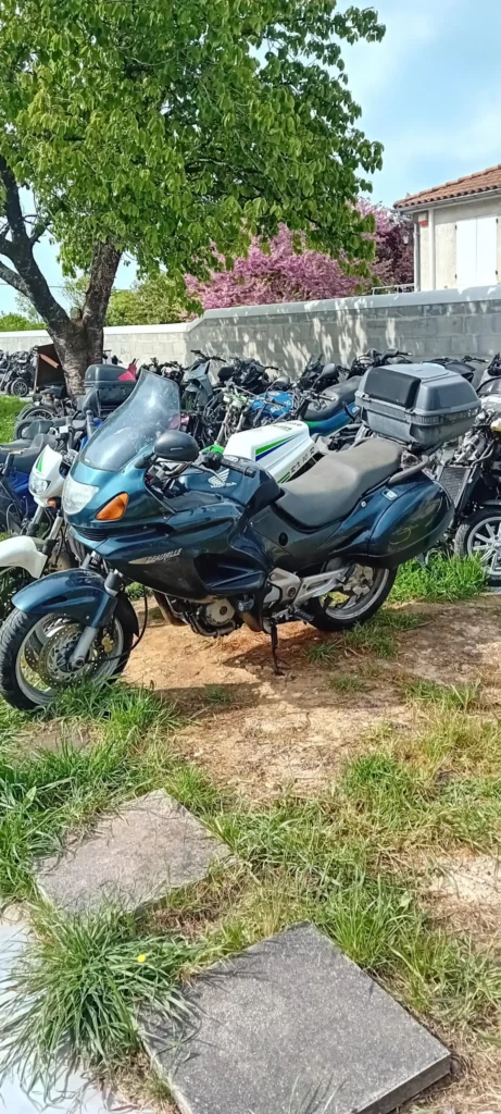 honda deauville 650 année 2000