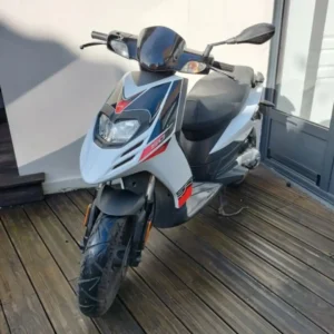 aprilia sr 50 2t annee 2013